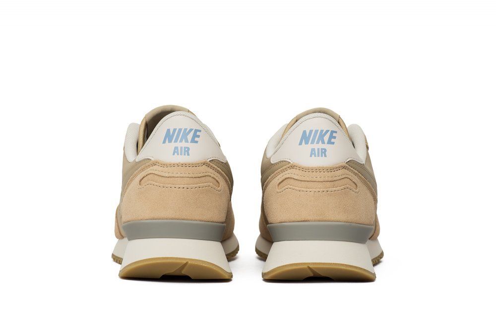 Nike Air Vortex Mushroom Tan White size 10. 918206-200.